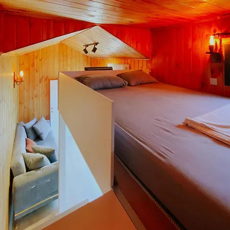 Miya Garden Tiny House Apartment