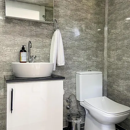 Miya Garden Tiny House Апартаменты